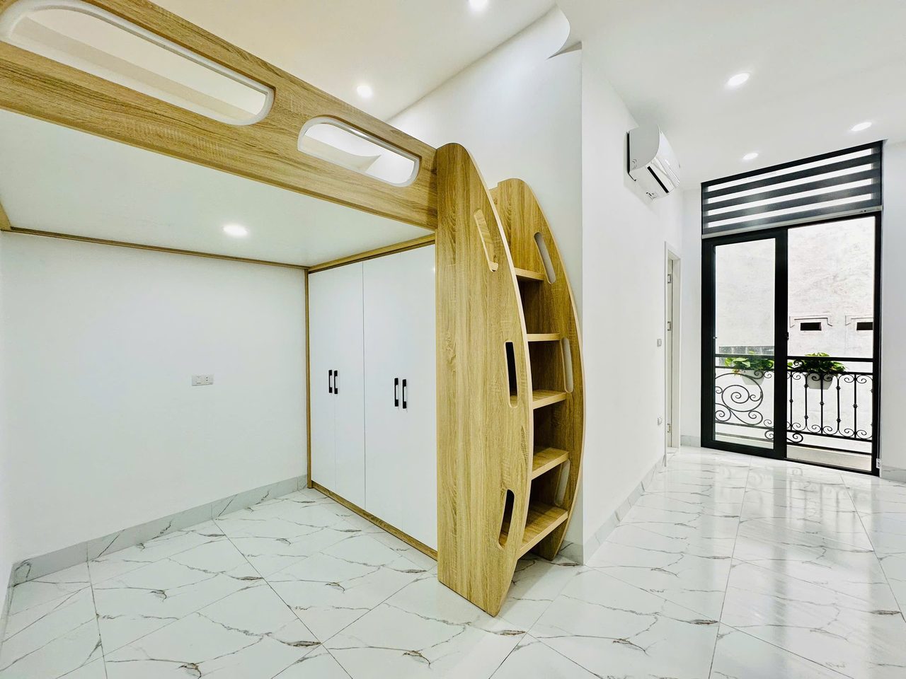 Căn hộ 1 Ngủ 1 Khách 35m2 tại Tầng 3 — ảnh 1