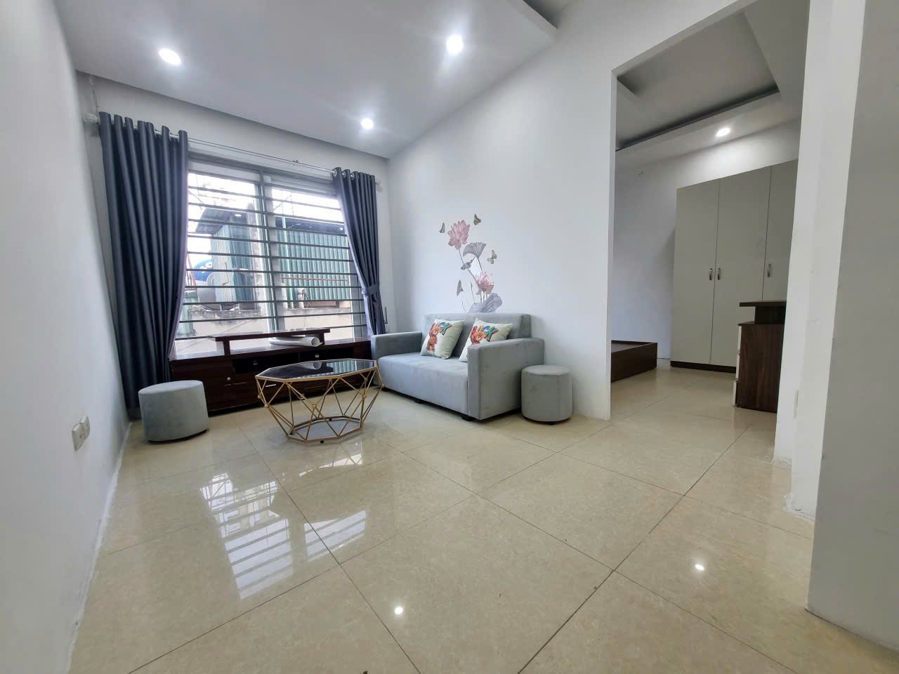 Căn hộ 3+ Ngủ 20m2 tại Tầng 8 — ảnh 1