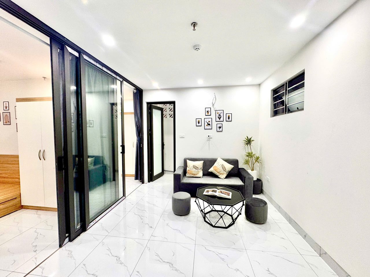 Căn hộ 2 Ngủ 1 Khách 50m2 tại Tầng 3 — ảnh 1