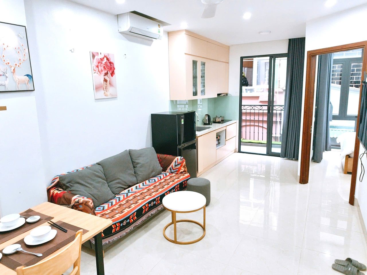 Căn hộ 2 Ngủ 1 Khách 60m2 tại Tầng 5 — ảnh 1