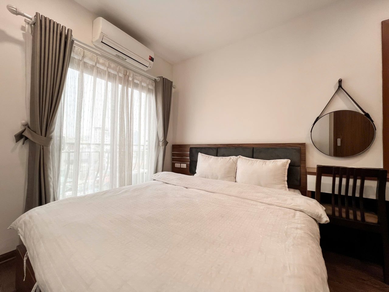 Căn hộ 2 Ngủ 1 Khách 90m2 tại Tầng 3 — ảnh 2