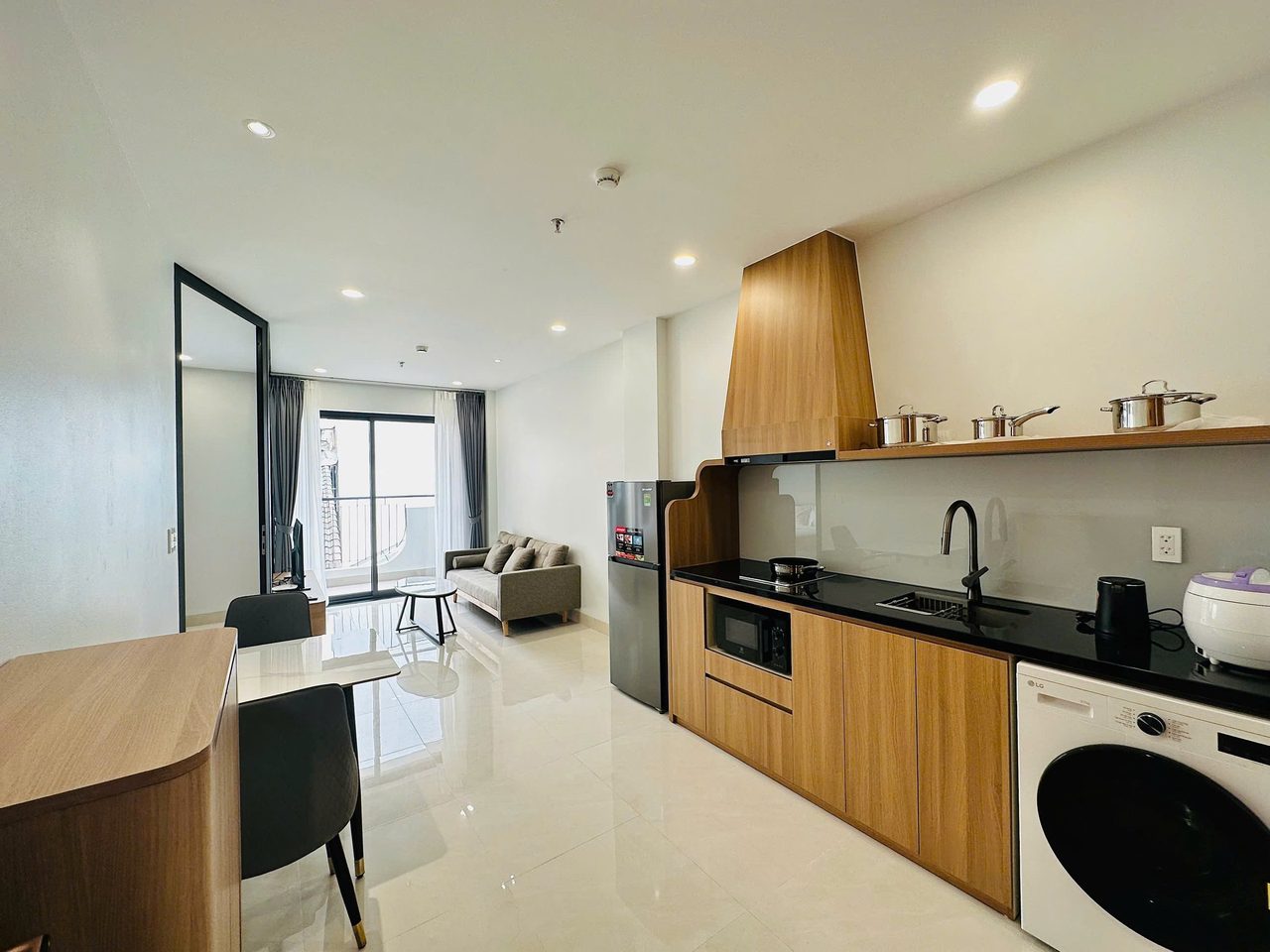 Căn hộ 1 Ngủ 1 Khách 60m2 tại Tầng 2 — ảnh 1