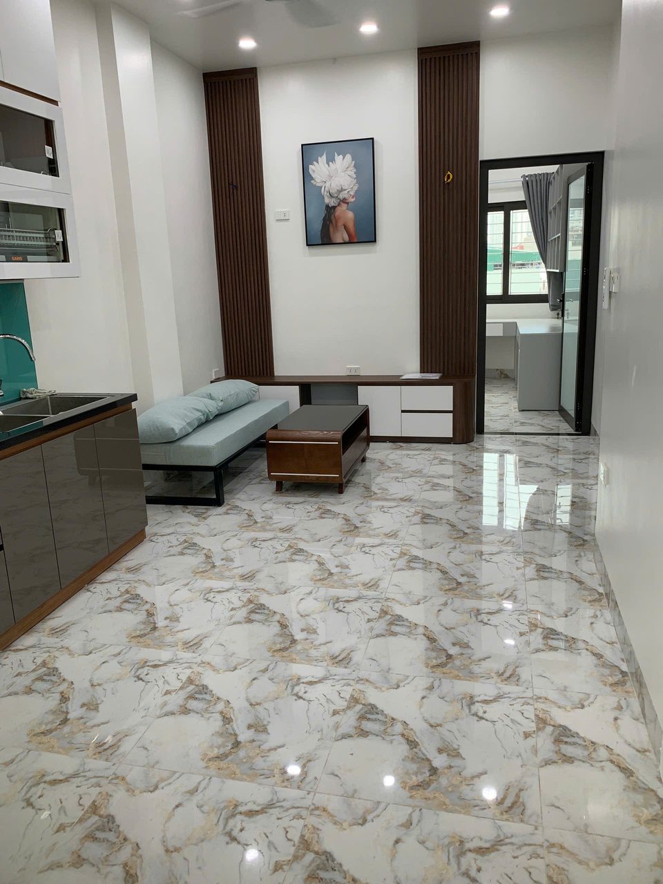 Căn hộ 2 Ngủ 1 Khách 90m2 tại Tầng 8 — ảnh 1