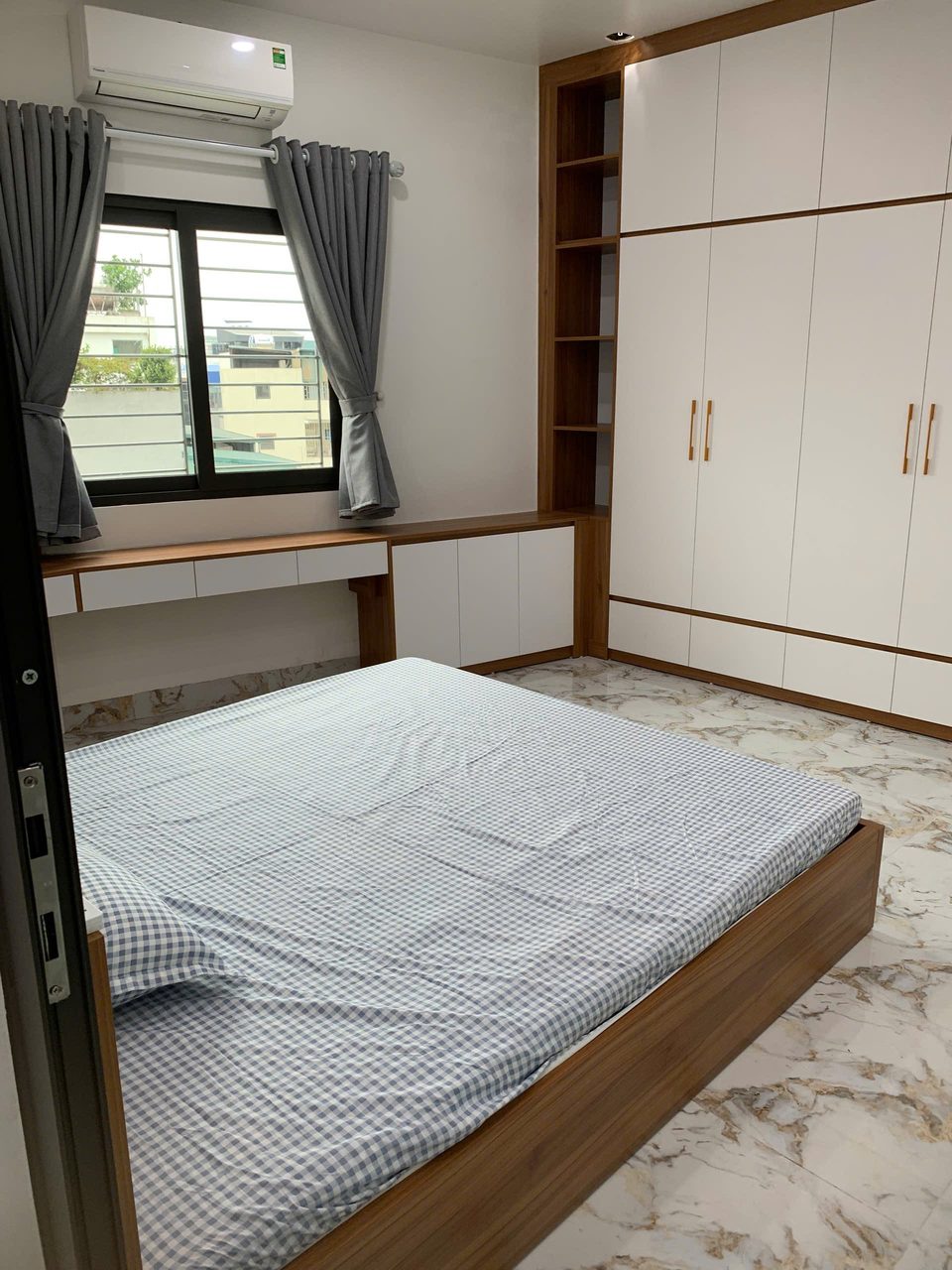 Căn hộ 2 Ngủ 1 Khách 90m2 tại Tầng 8 — ảnh 2