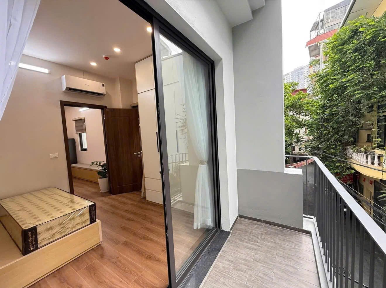 Căn hộ 2 Ngủ 1 Khách 80m2 tại Tầng 3 — ảnh 2