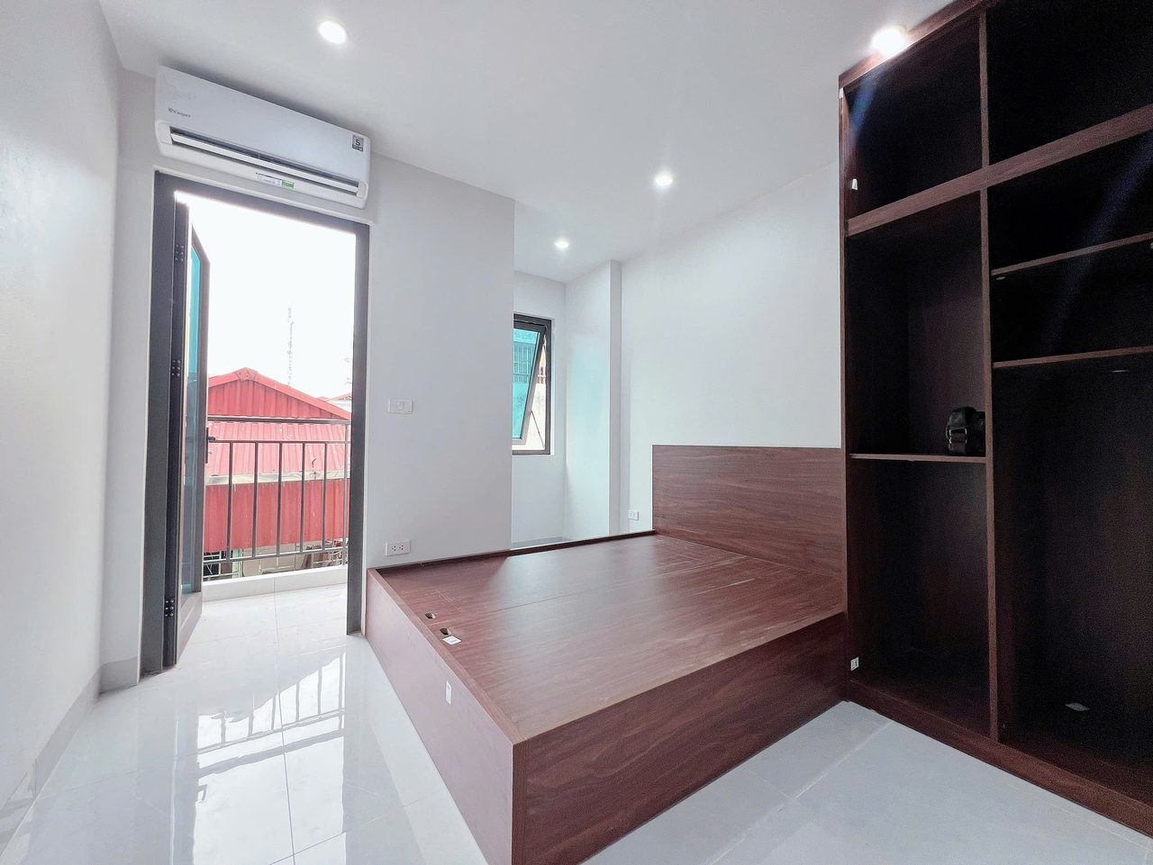 Căn hộ 1 Ngủ 1 Khách 35m2 tại Tầng 3 — ảnh 1