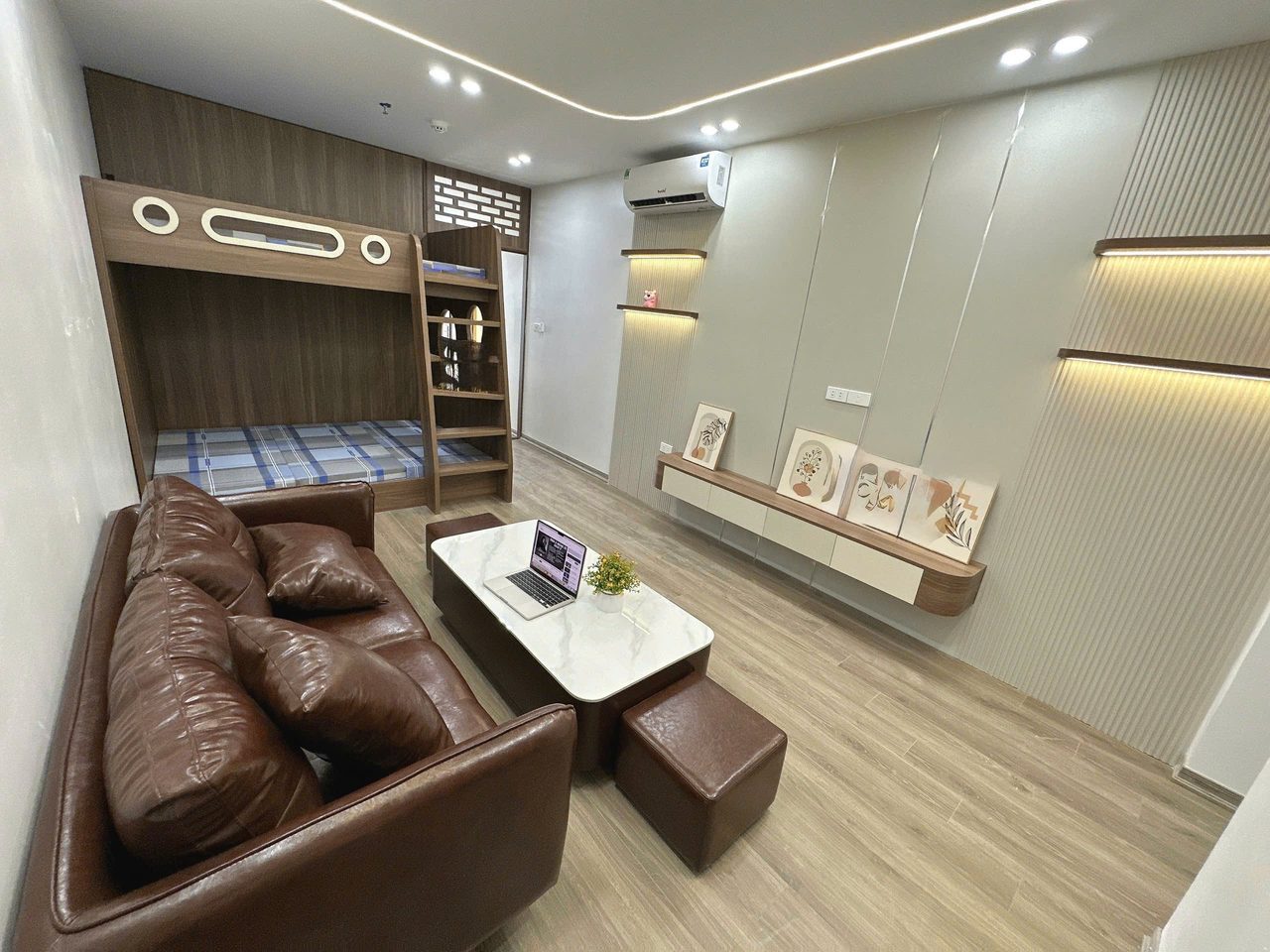 Căn hộ 2 Ngủ 1 Khách 40m2 tại Tầng 5 — ảnh 1