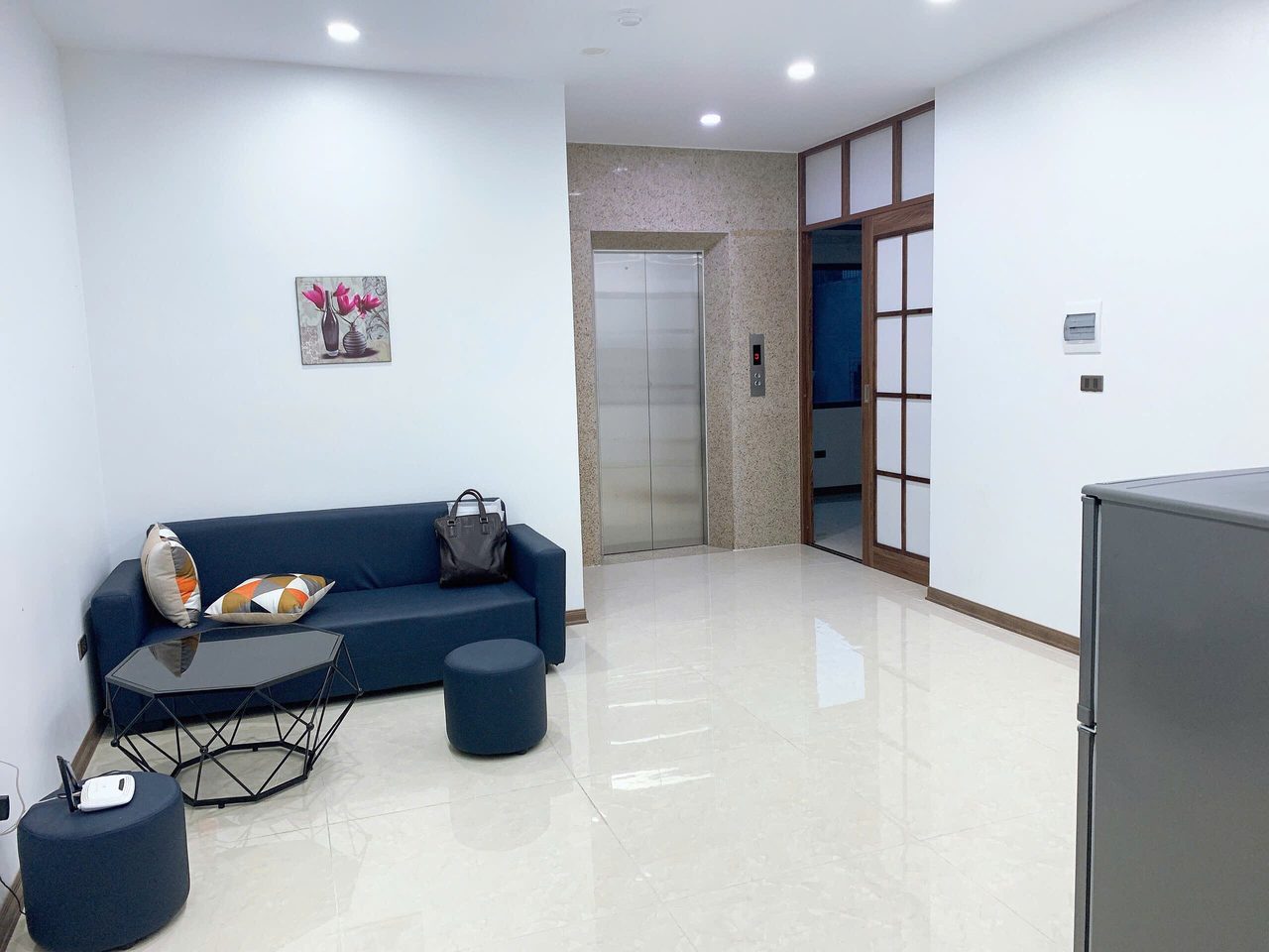 Căn hộ 2 Ngủ 1 Khách 50m2 tại Tầng 3 — ảnh 2