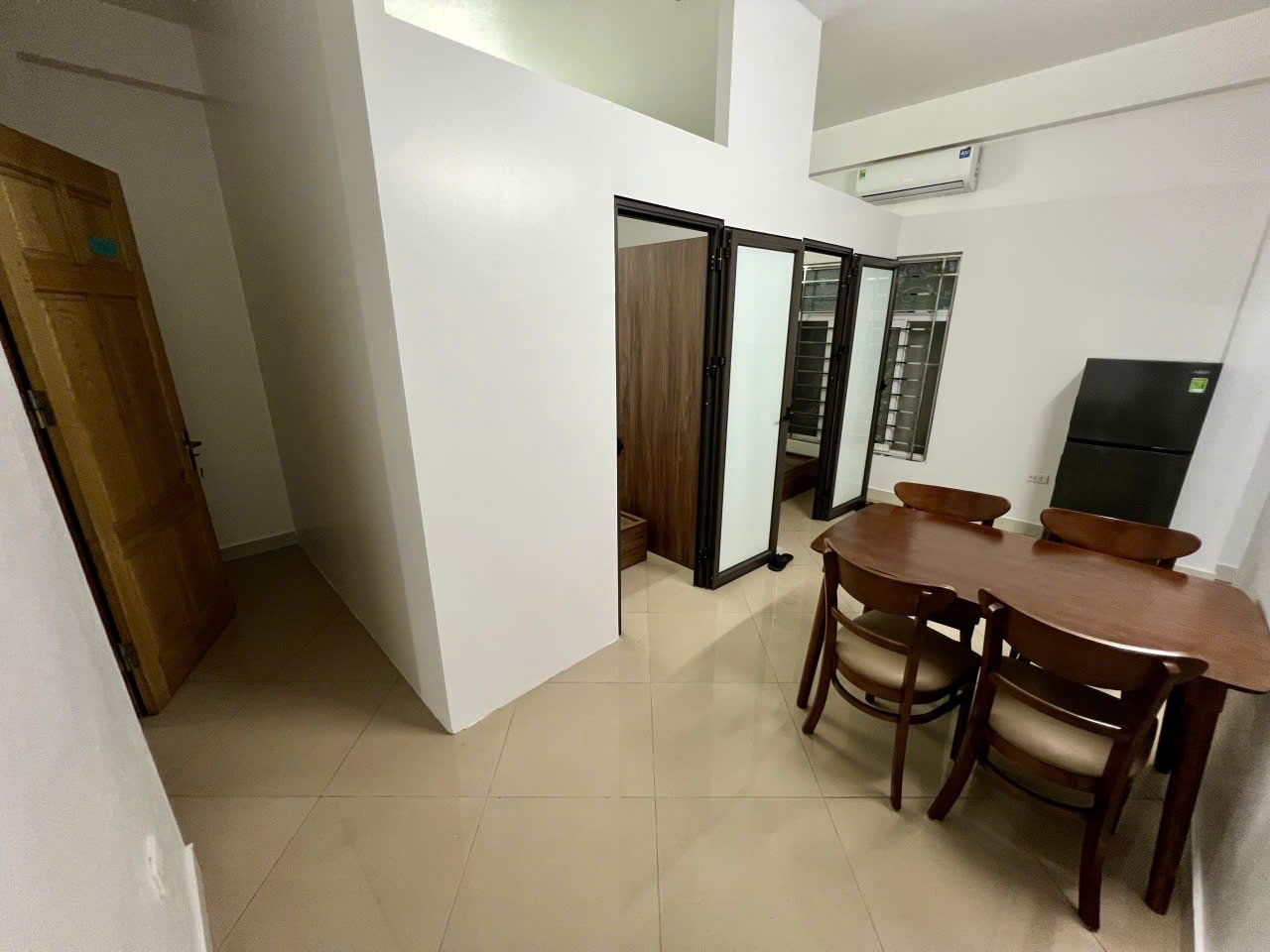 Căn hộ 2 Ngủ 1 Khách 50m2 tại Tầng 5 — ảnh 1