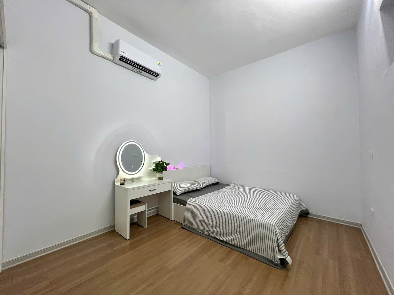 Căn hộ 2 Ngủ 1 Khách 50m2 tại Tầng 3 — ảnh 2