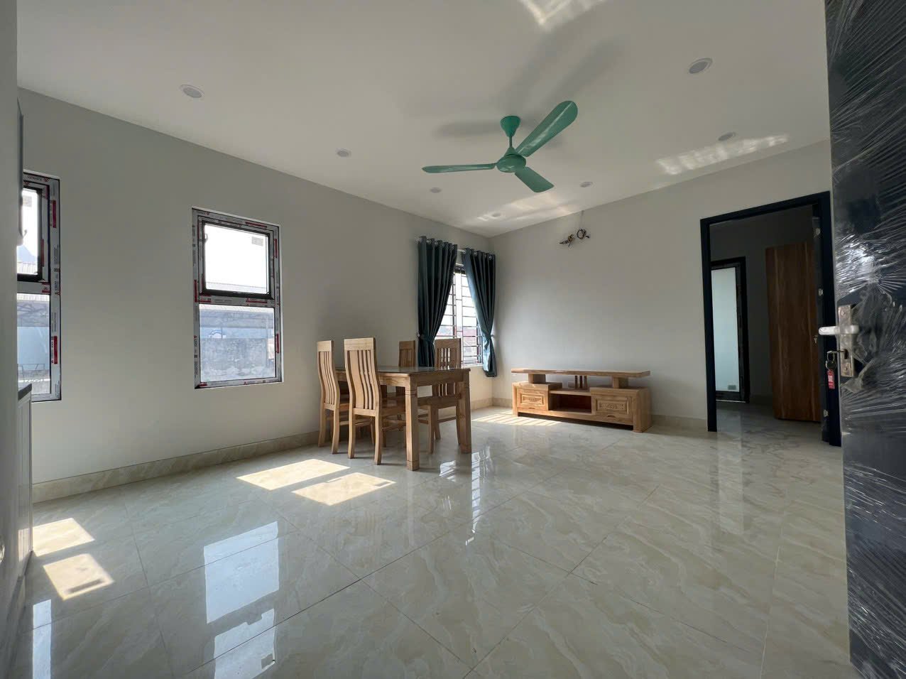 Căn hộ 1 Ngủ 1 Khách 35m2 tại Tầng 3 — ảnh 1