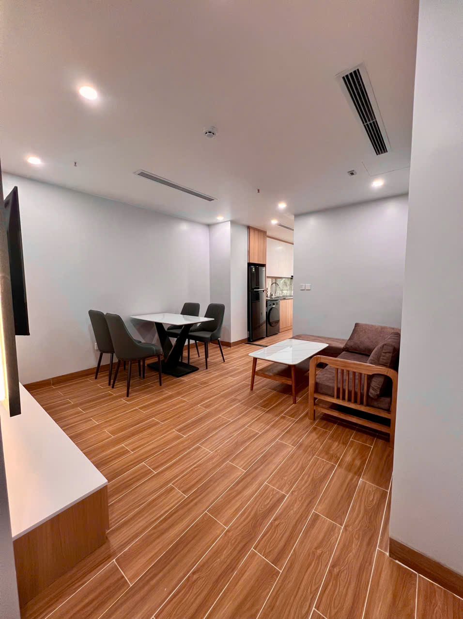 Căn hộ 1 Ngủ 1 Khách 35m2 tại Tầng 3 — ảnh 1