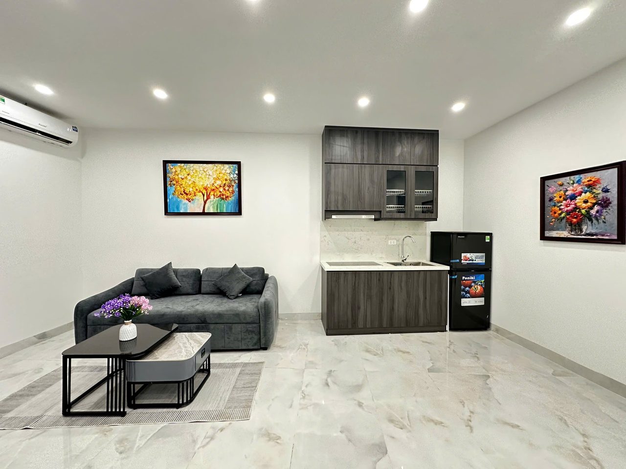 Căn hộ 2 Ngủ 1 Khách 65m2 tại Tầng 9 — ảnh 1