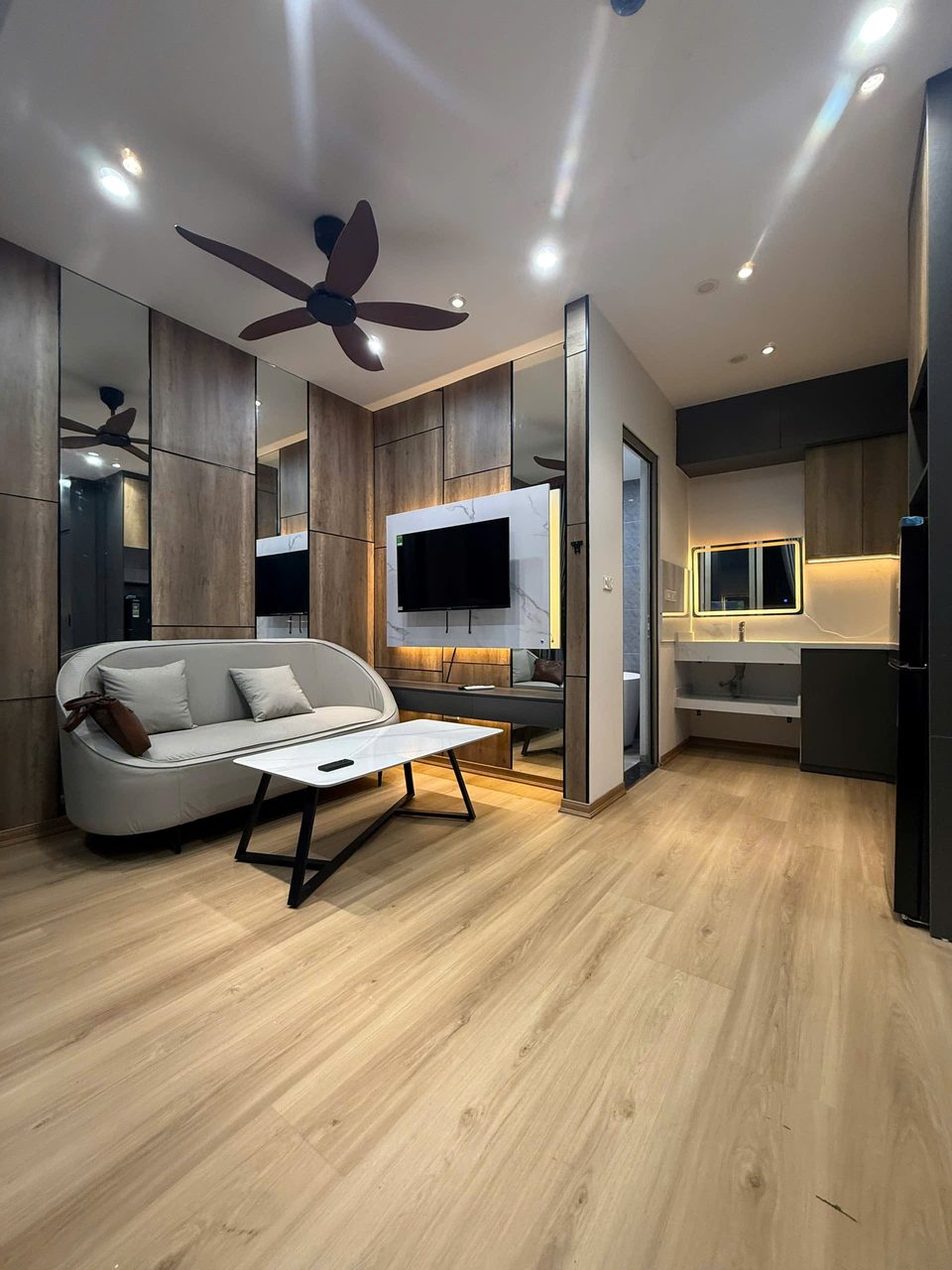 Căn hộ Studio 50m2 tại Tầng 5 — ảnh 2