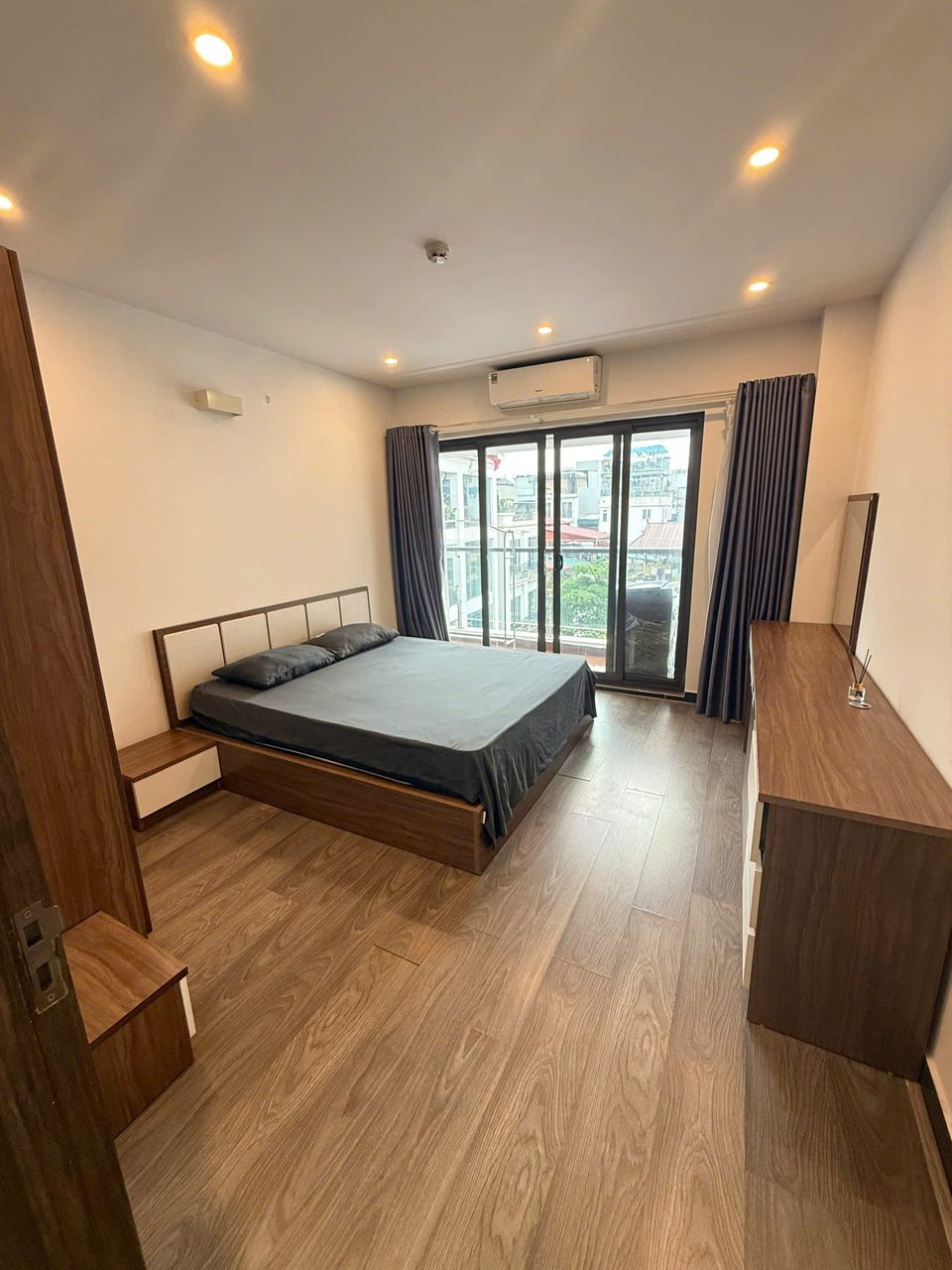 Căn hộ 1 Ngủ 1 Khách 45m2 tại Tầng 3 — ảnh 1
