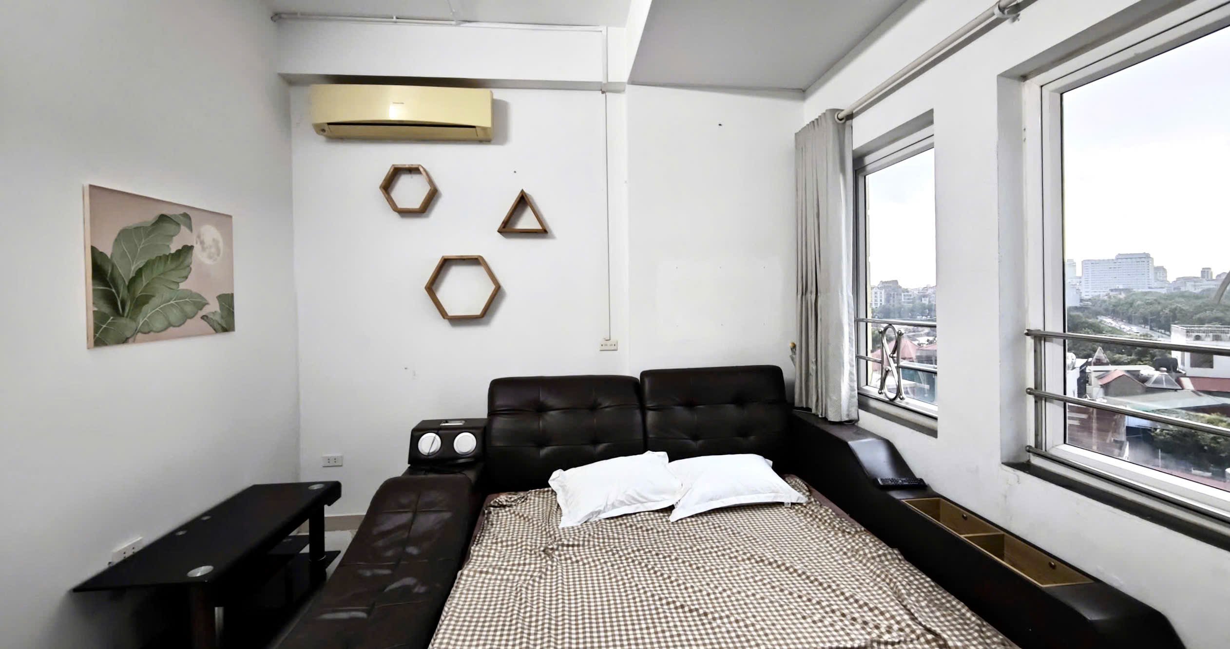 Căn hộ 2 Ngủ 1 Khách 70m2 tại Tầng 8 — ảnh 1