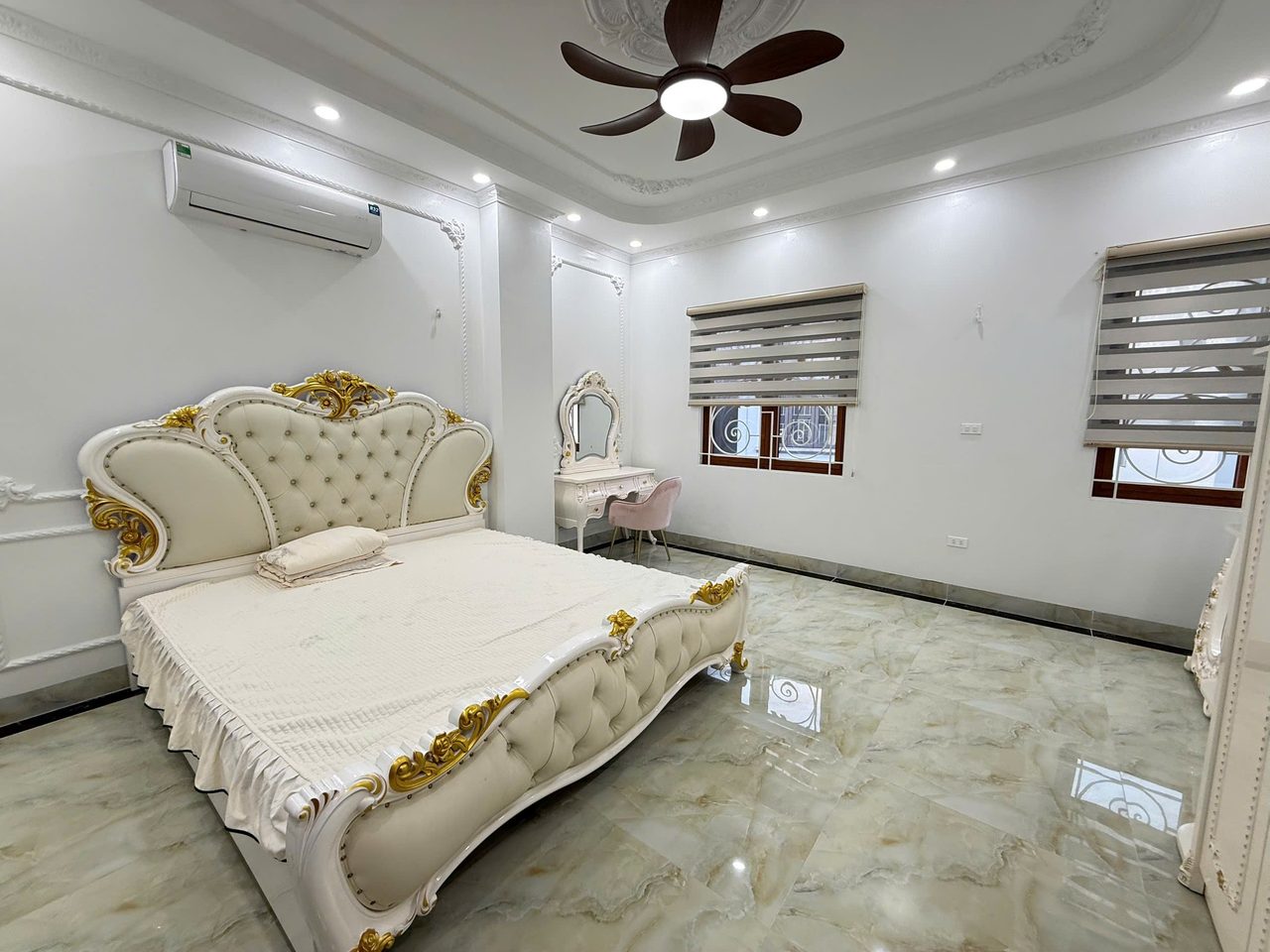 Căn hộ 1 Ngủ 1 Khách 90m2 tại Tầng 3 — ảnh 2
