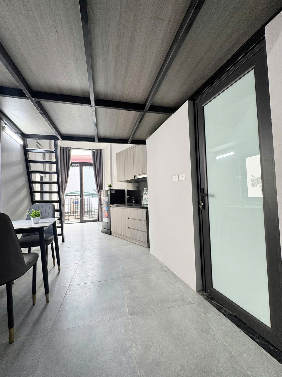 Căn hộ Studio 28m2 tại Tầng 3 — ảnh 1
