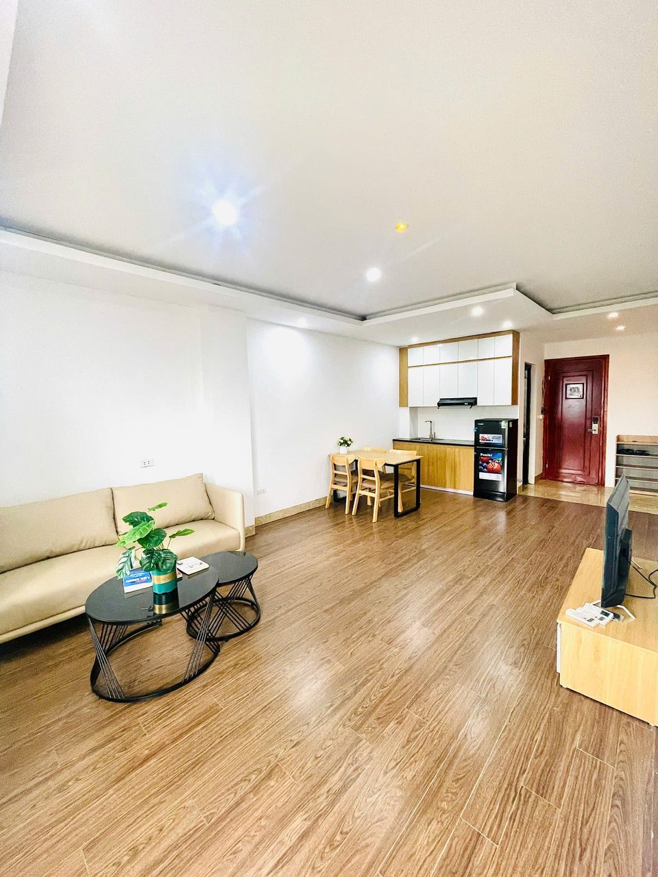 Căn hộ 2 Ngủ 1 Khách 60m2 tại Tầng 6 — ảnh 1